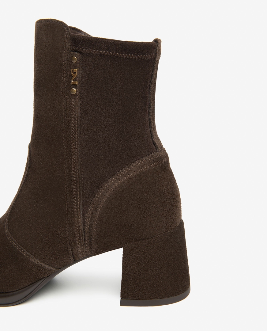 I514311D 4 I514311D Nero Giardini - immagine 4